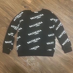 Balenciaga boys sweater size 8 y PREOWNED